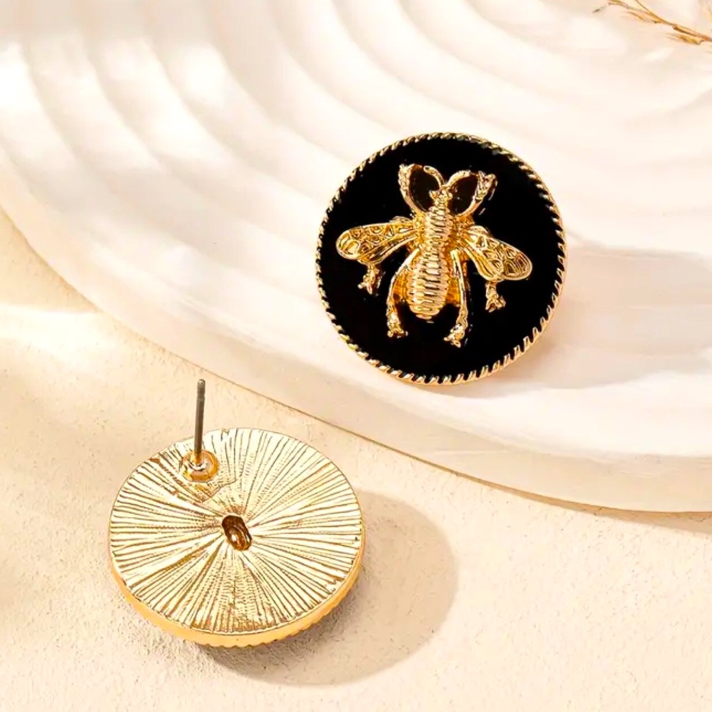 18K GOLD PLATED EARRING